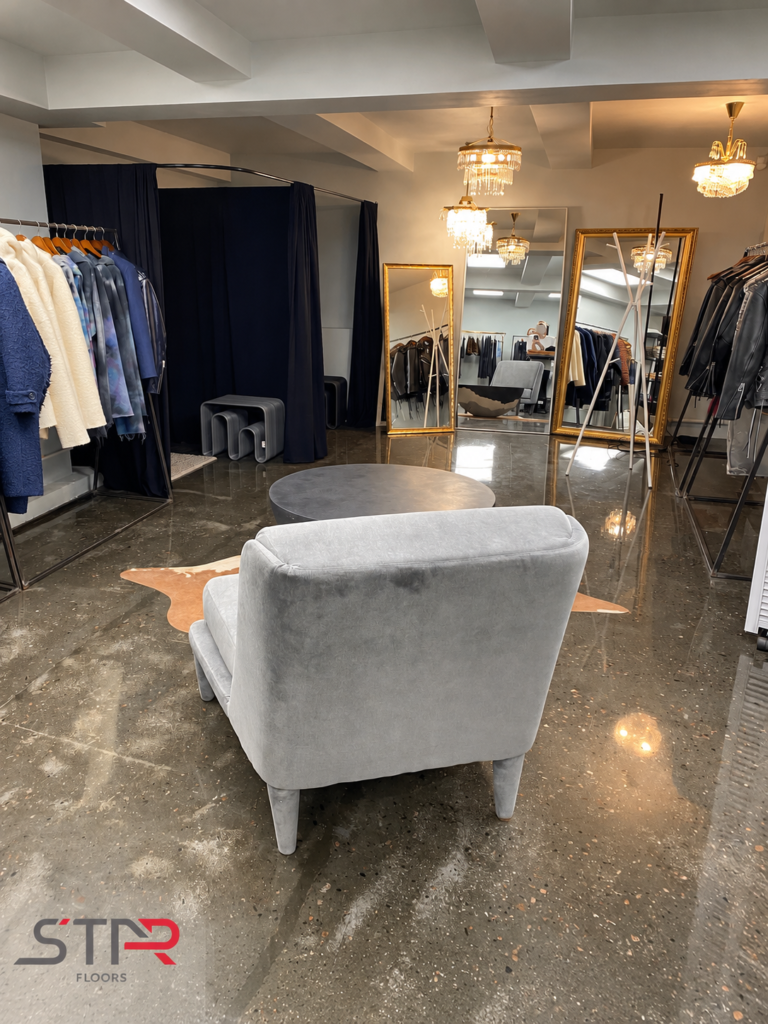 Show Room, Малый Кисельный пер (2)