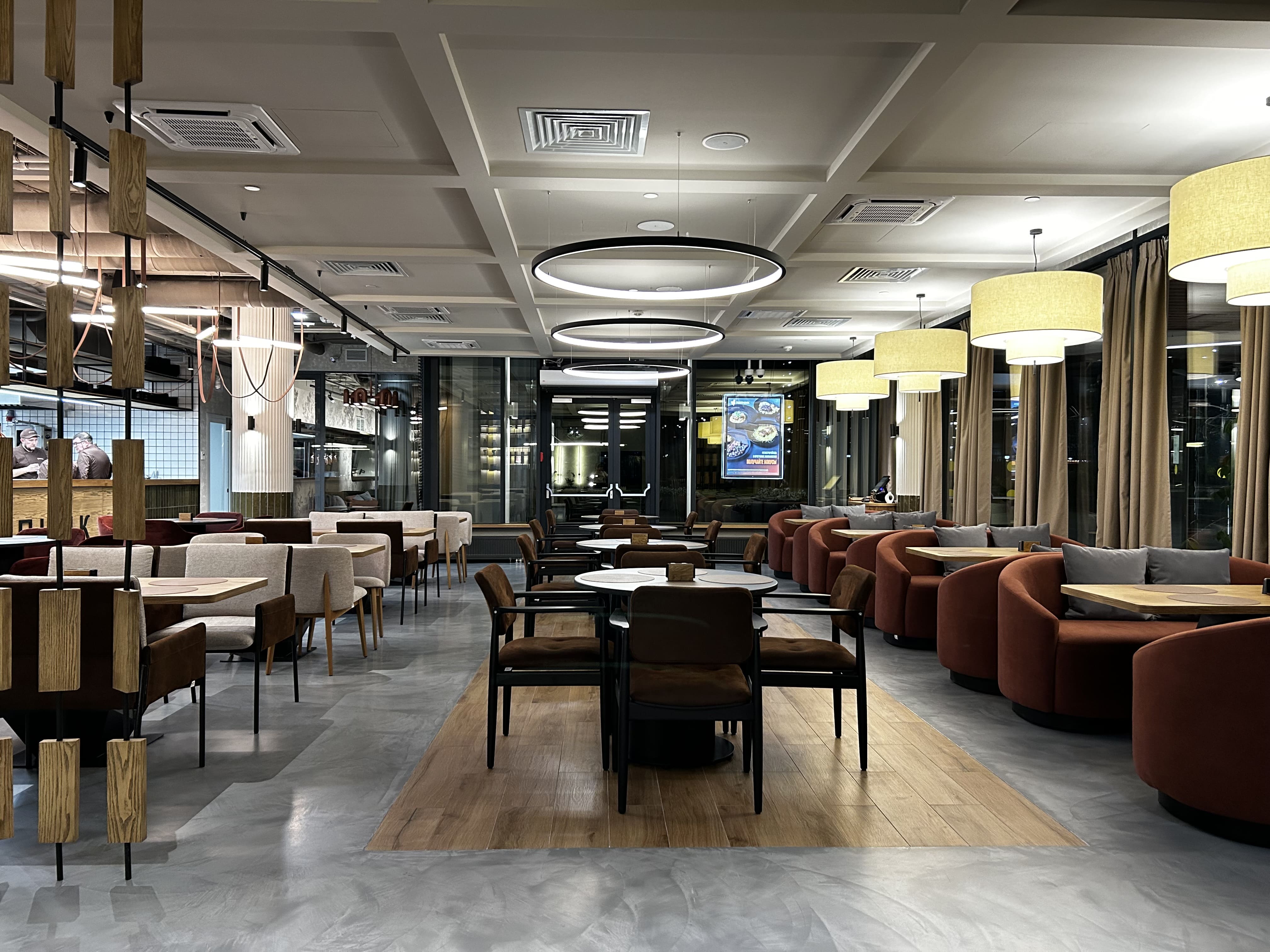 Как выбрать наливной пол с долгим сроком жизни: от чего зависит срок эксплуатации и правила ухода за покрытием