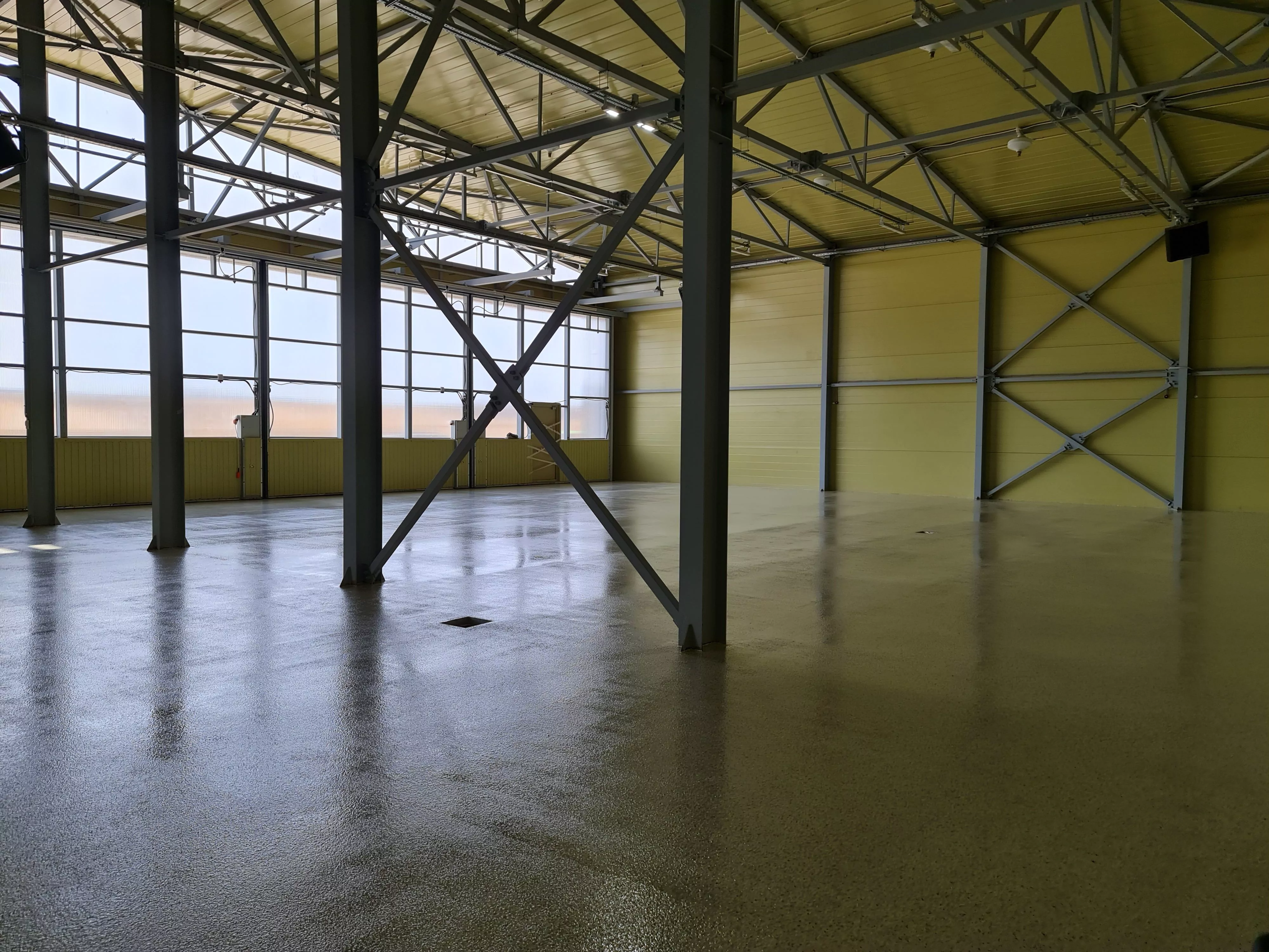 Ангар Лисья нора