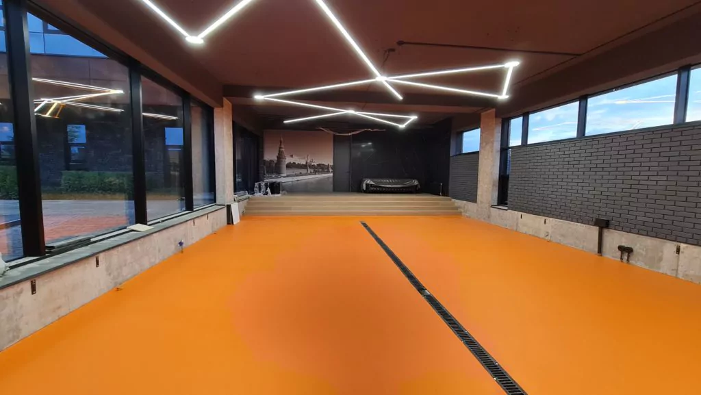 пол в частном гараже кп Миллениум парк