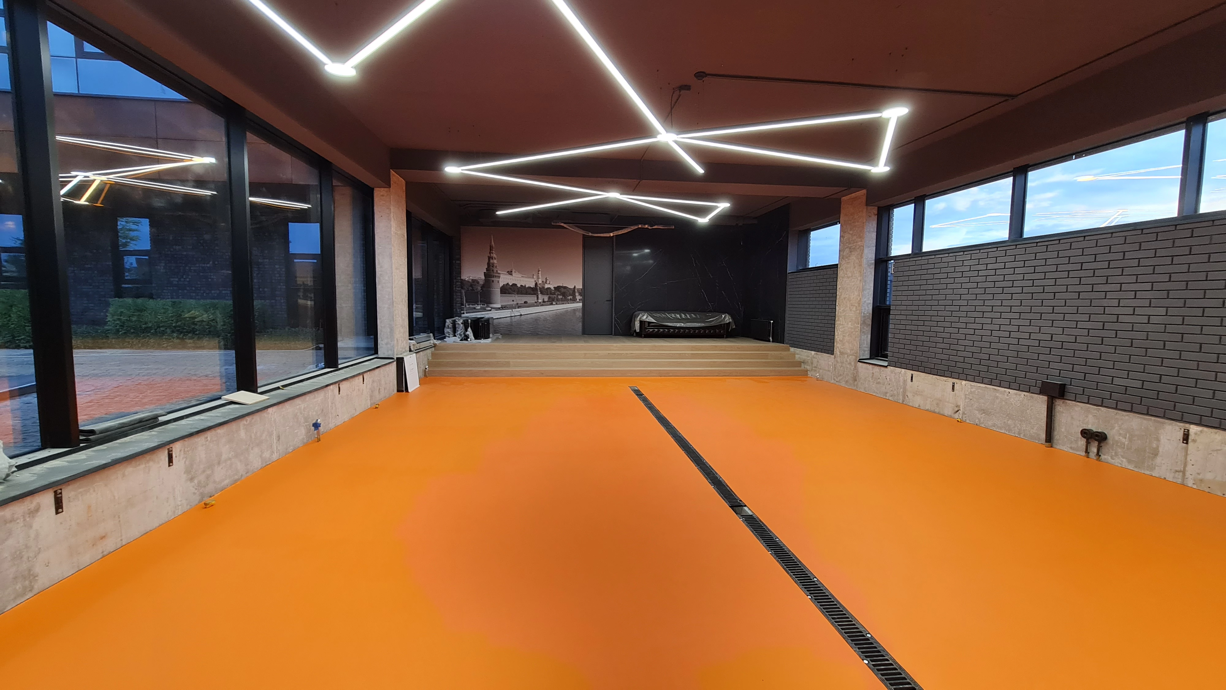 пол в частном гараже кп Миллениум парк