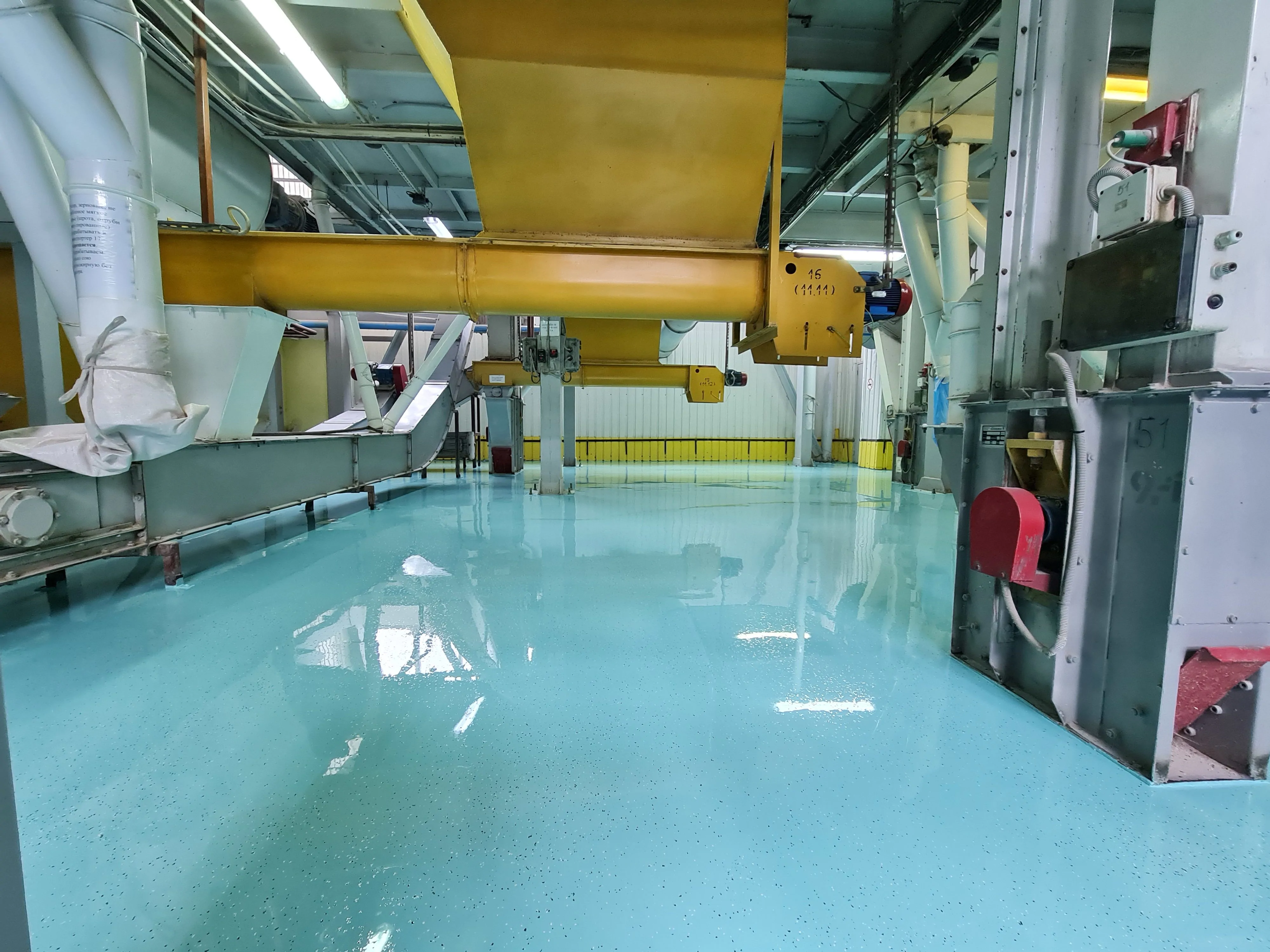 Технология наливного пола: особенности и порядок выполнения